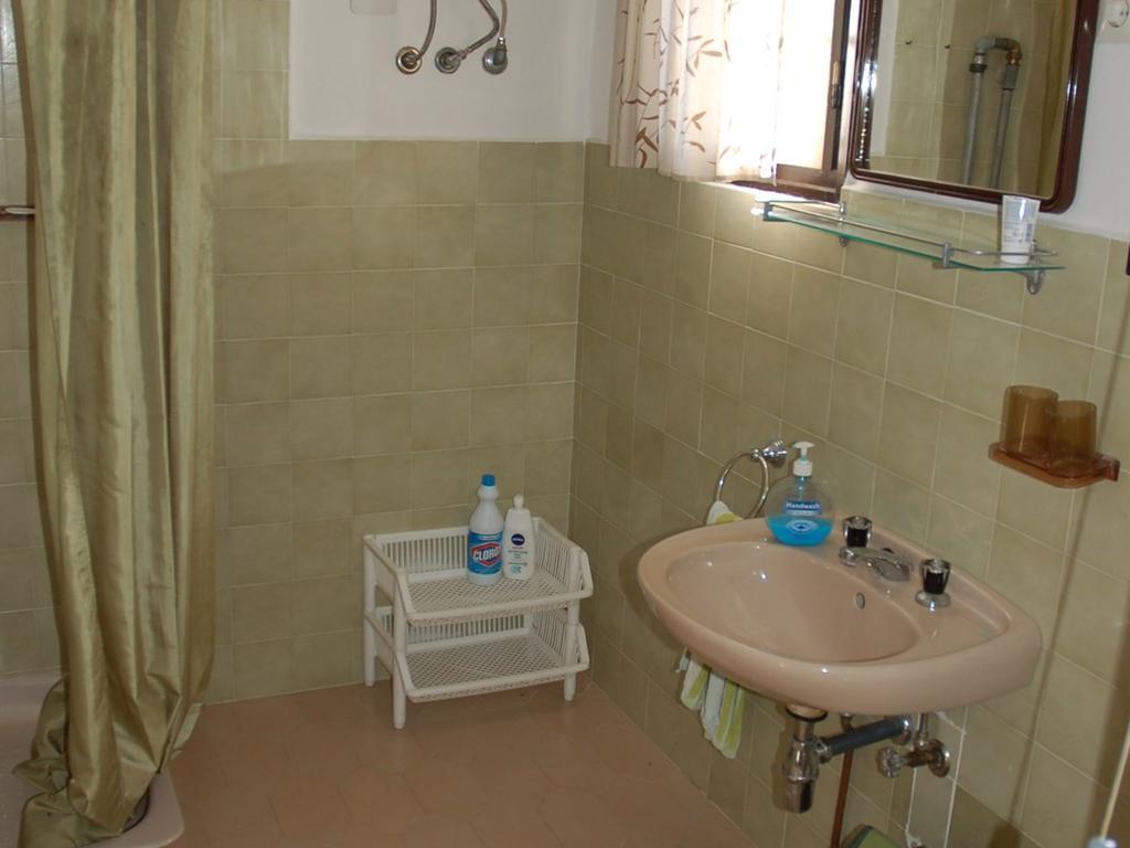 Holiday Home Balatonalmadi/Balaton 17936 Lucernas Buitenkant foto