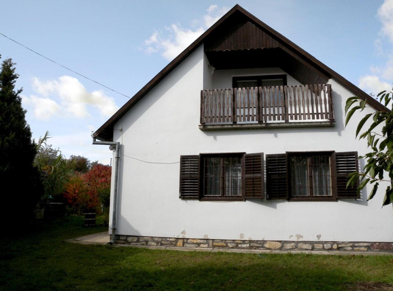 Holiday Home Balatonalmadi/Balaton 17936 Lucernas Buitenkant foto